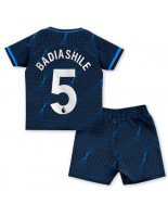 Chelsea Benoit Badiashile #5 Venkovní dres pro děti 2023-24 Krátký Rukáv (+ trenýrky)